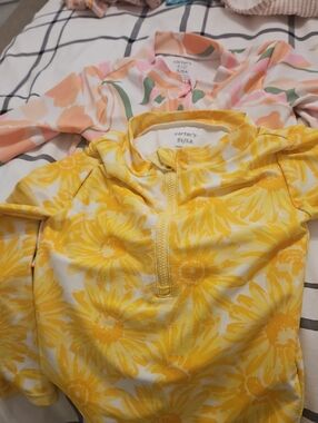 Carter's Yellow and White Floral Zip-Front Rash Guard